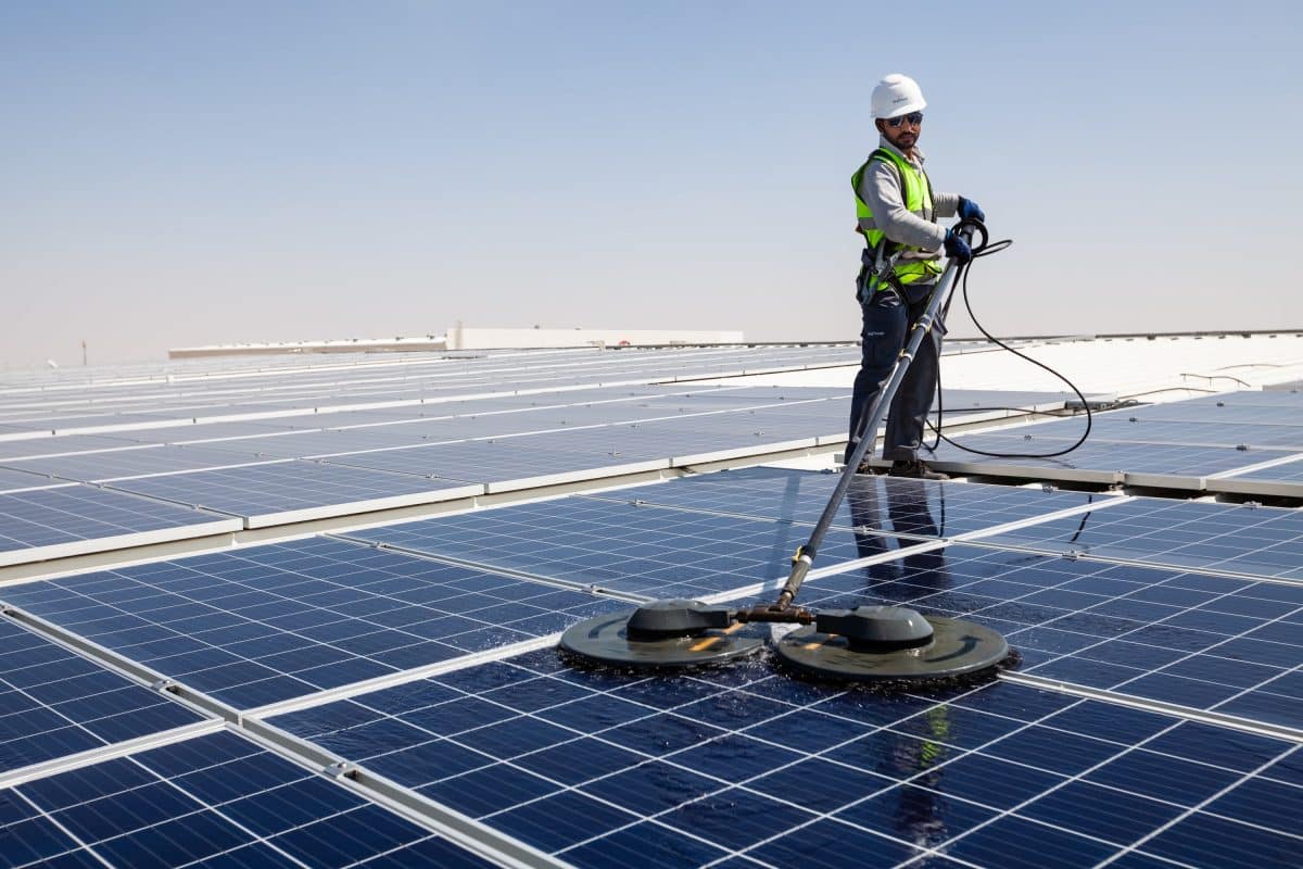 featured image thumbnail for post UAE set to surpass 2030 Renewable Energy targets